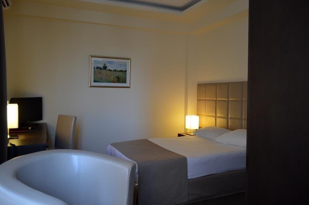 יירבאן Aviatrans Hotel מראה חיצוני תמונה