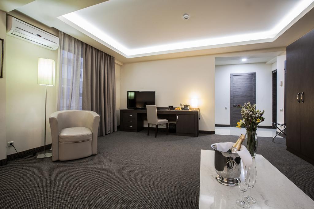 יירבאן Aviatrans Hotel חדר תמונה