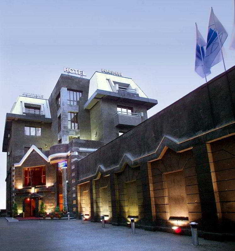 יירבאן Aviatrans Hotel מראה חיצוני תמונה